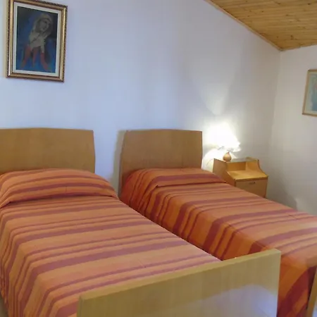 Ferienhaus Holiday In Maccagno Con Pino E Veddasca 34473